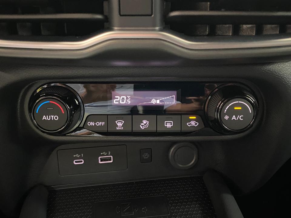Nissan JUKE N-Connecta 1.0 DIG-T 114CV