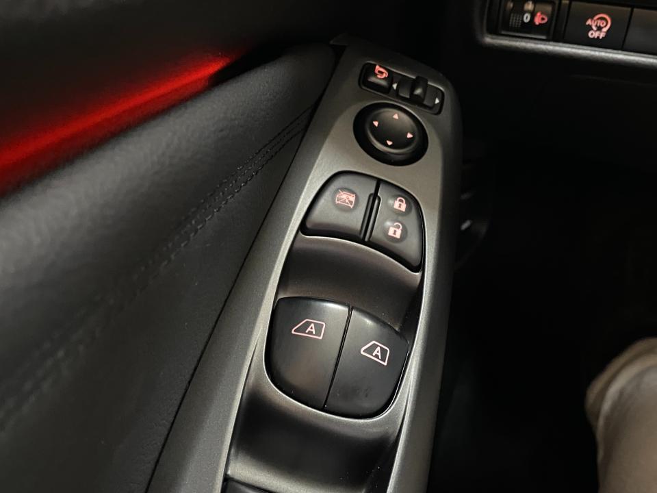 Nissan JUKE N-Connecta 1.0 DIG-T 114CV