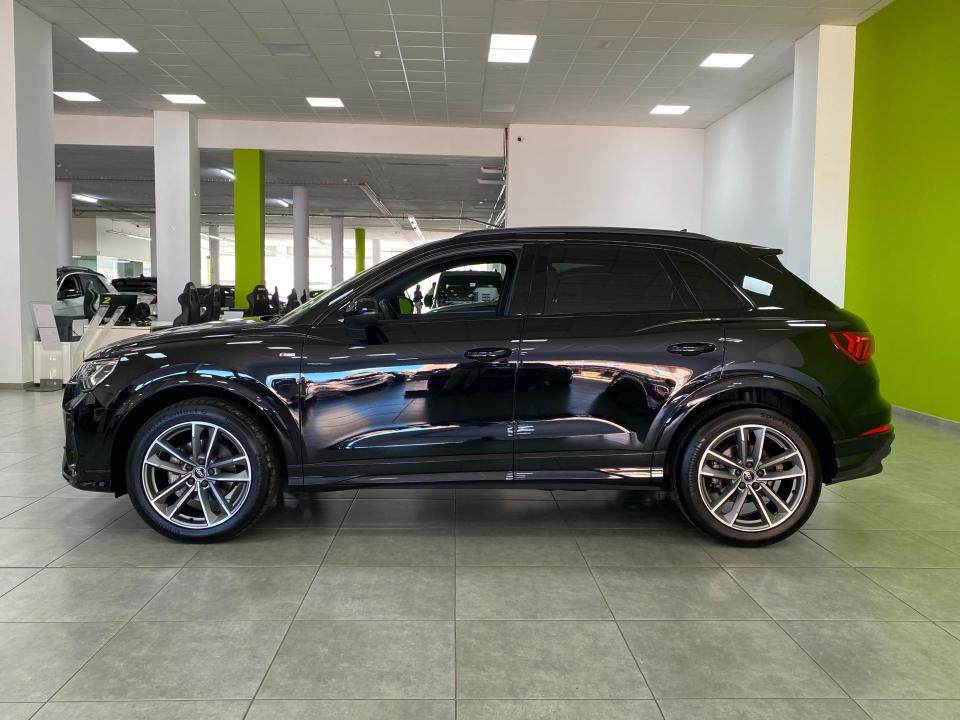 Audi Q3 Black line 35 2.0 TFSI 150CV S-Tronic