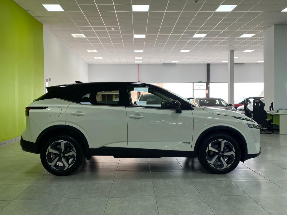 Nissan Qashqai N-connecta 1.3 DIG-T 158CV Xtronic MHEV