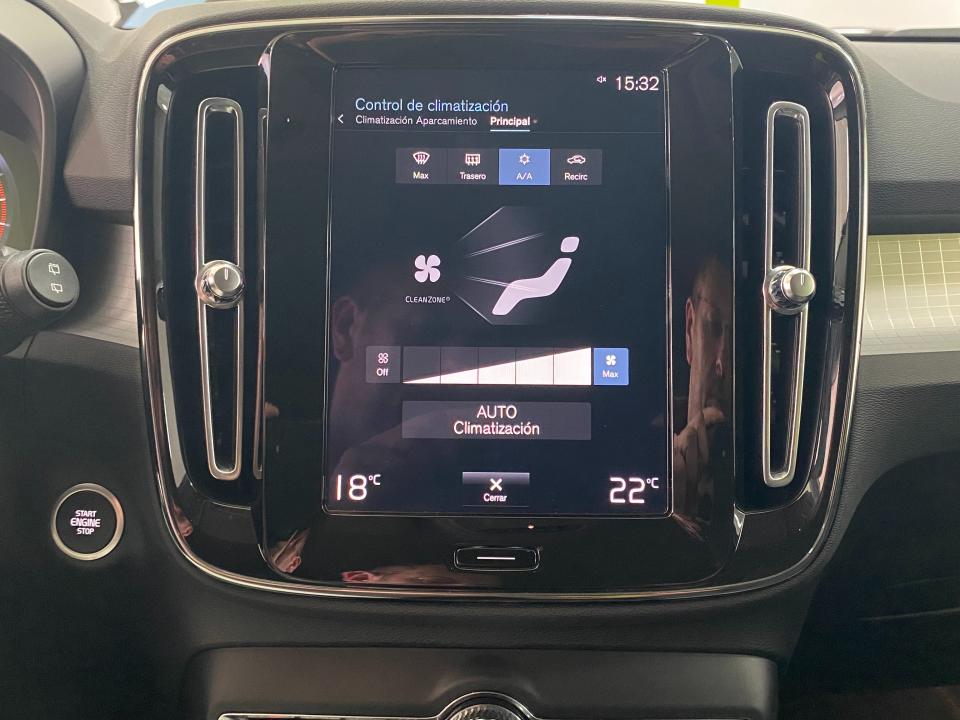 Volvo XC40 Momentum Pro T2 1.5 129CV Auto