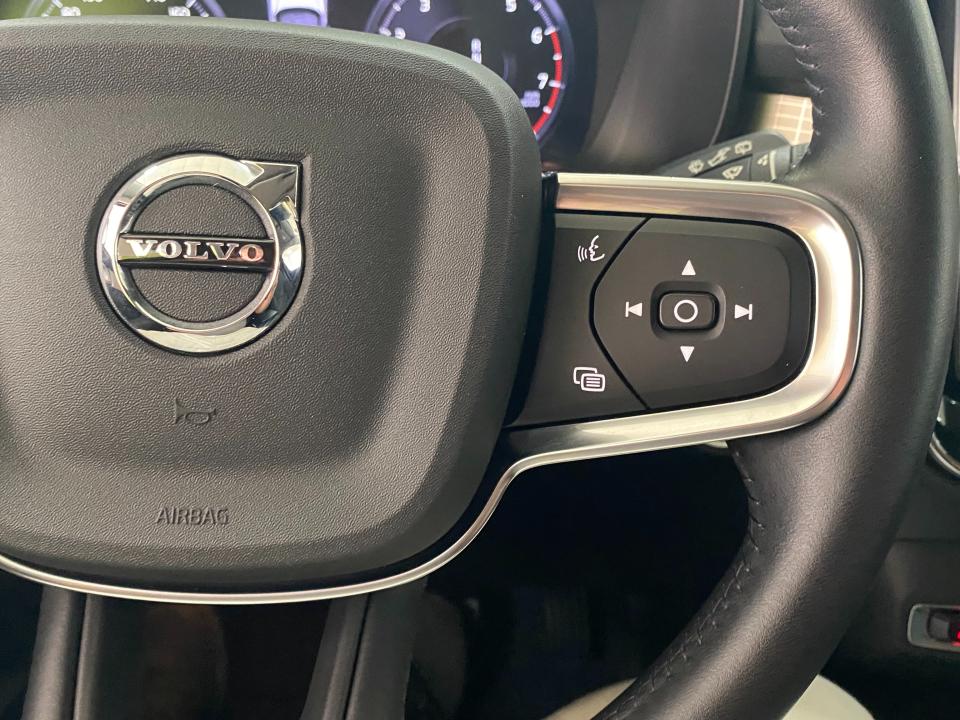 Volvo XC40 Momentum Pro T2 1.5 129CV Auto