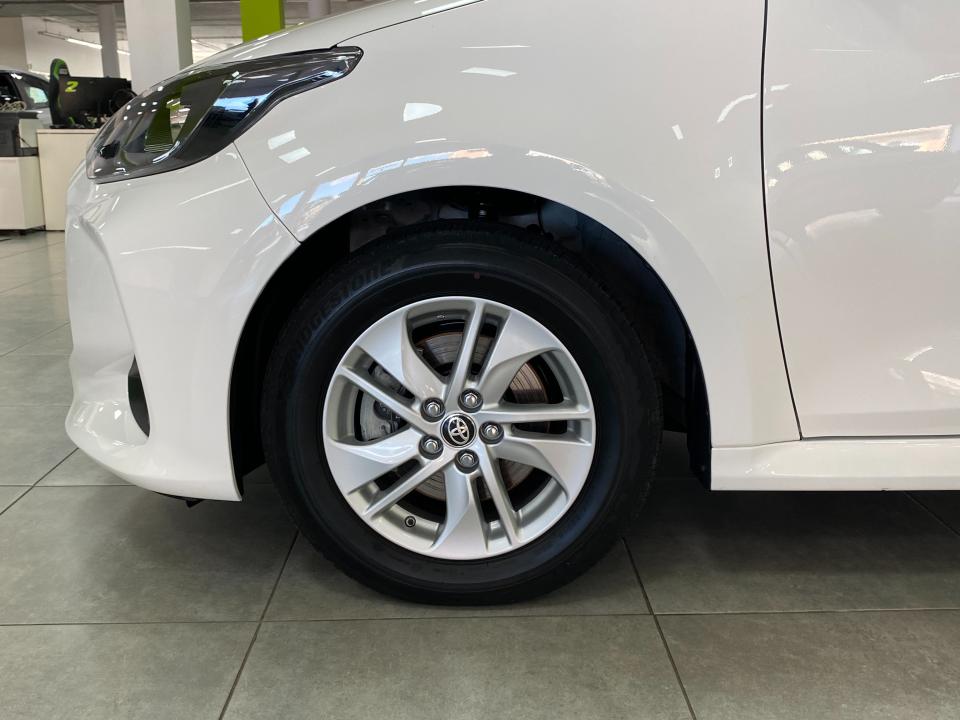 Toyota Yaris Business Plus 1.5 120H HEV