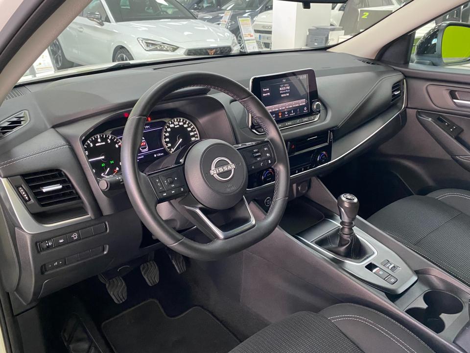 Nissan Qashqai Acenta 1.3 DIG-T 140CV MHEV