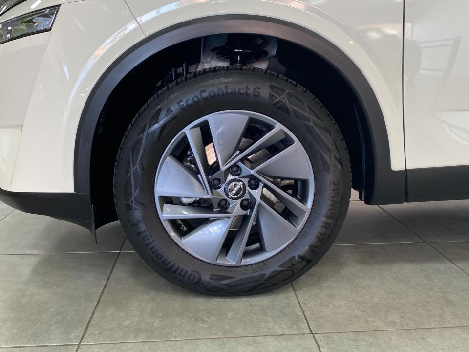 Nissan Qashqai Acenta 1.3 DIG-T 140CV MHEV