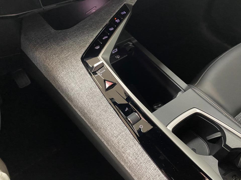 Peugeot 3008 Allure Hybrid 1.2 136CV eDCS6 MHEV