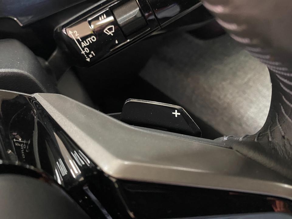 Peugeot 3008 Allure Hybrid 1.2 136CV eDCS6 MHEV