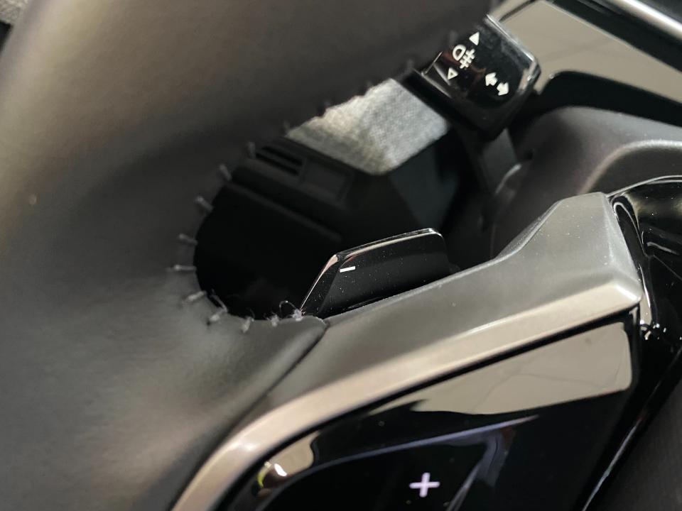 Peugeot 3008 Allure Hybrid 1.2 136CV eDCS6 MHEV