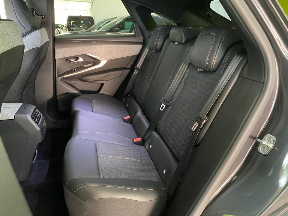 Peugeot 3008 Allure Hybrid 1.2 136CV eDCS6 MHEV