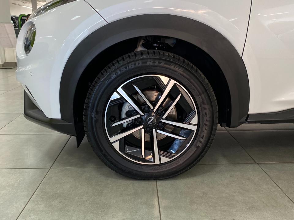 Nissan JUKE N-Connecta 1.0 DIG-T 114CV DCT