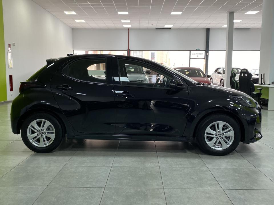 Toyota Yaris Business Plus 1.5 120H HEV