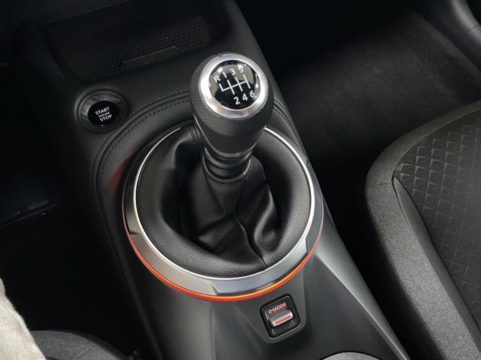 Nissan JUKE N-Connecta 1.0 DIG-T 114CV