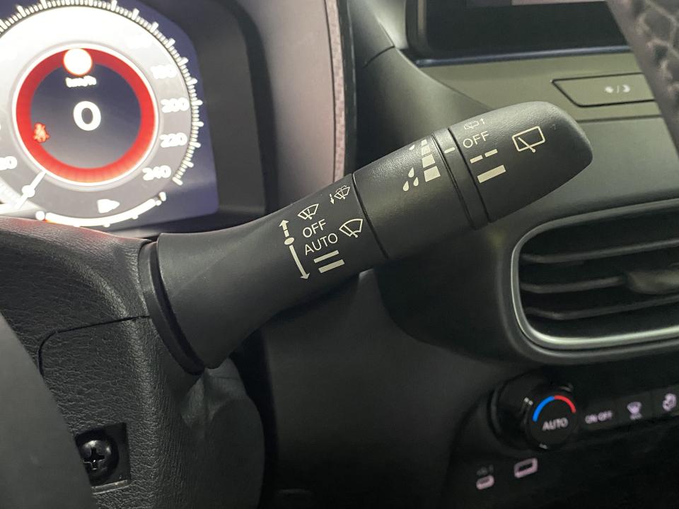 Nissan JUKE N-Connecta 1.0 DIG-T 114CV