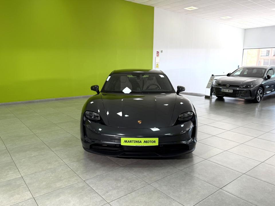 Porsche Taycan RWD 476CV con overboost