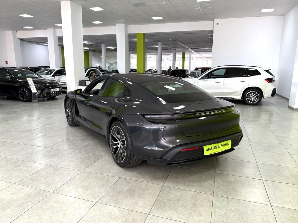Porsche Taycan RWD 476CV con overboost