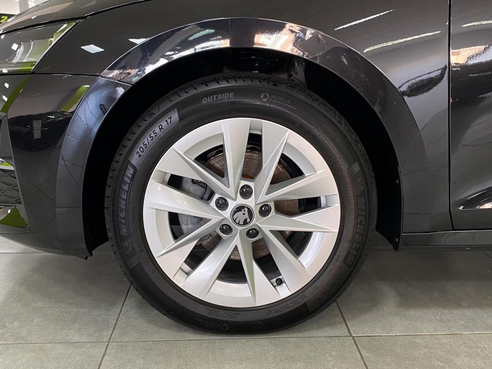 Skoda Octavia Combi Design 1.5 TSI 150CV DSG MHEV