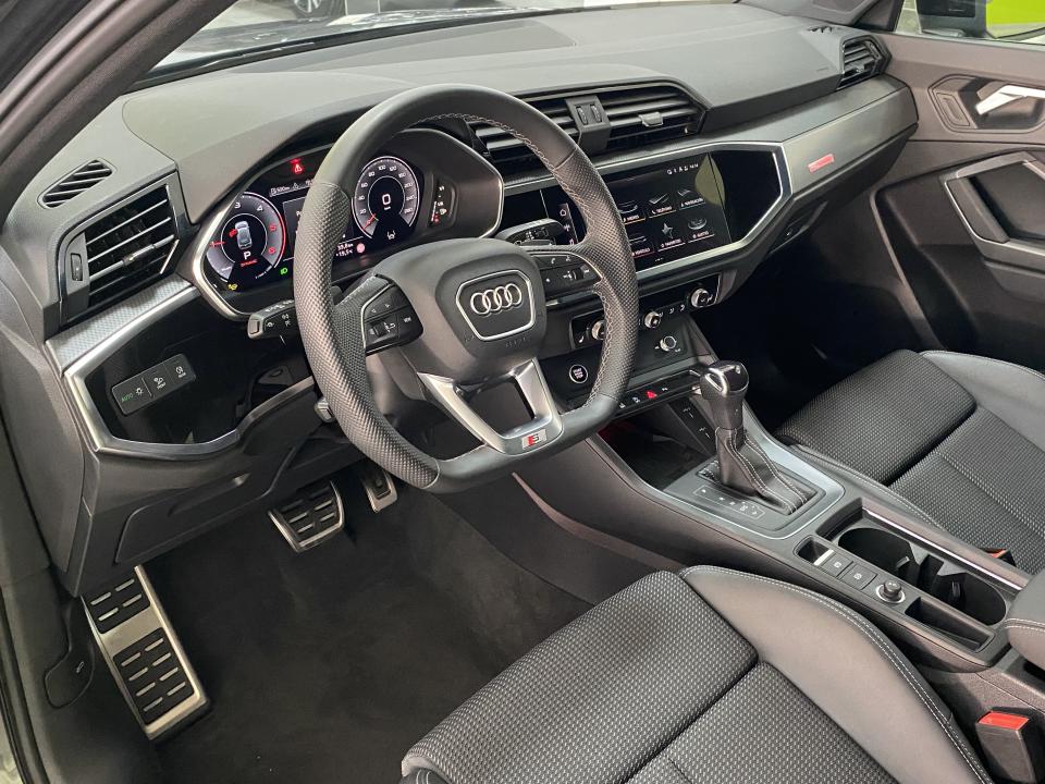 Audi Q3 Black line 35 2.0 TDI 150CV S-Tronic