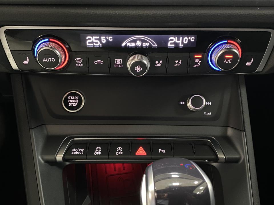 Audi Q3 Black line 35 2.0 TDI 150CV S-Tronic