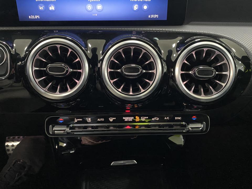 Mercedes Benz Clase A AMG 180 1.3 136CV Auto. MHEV