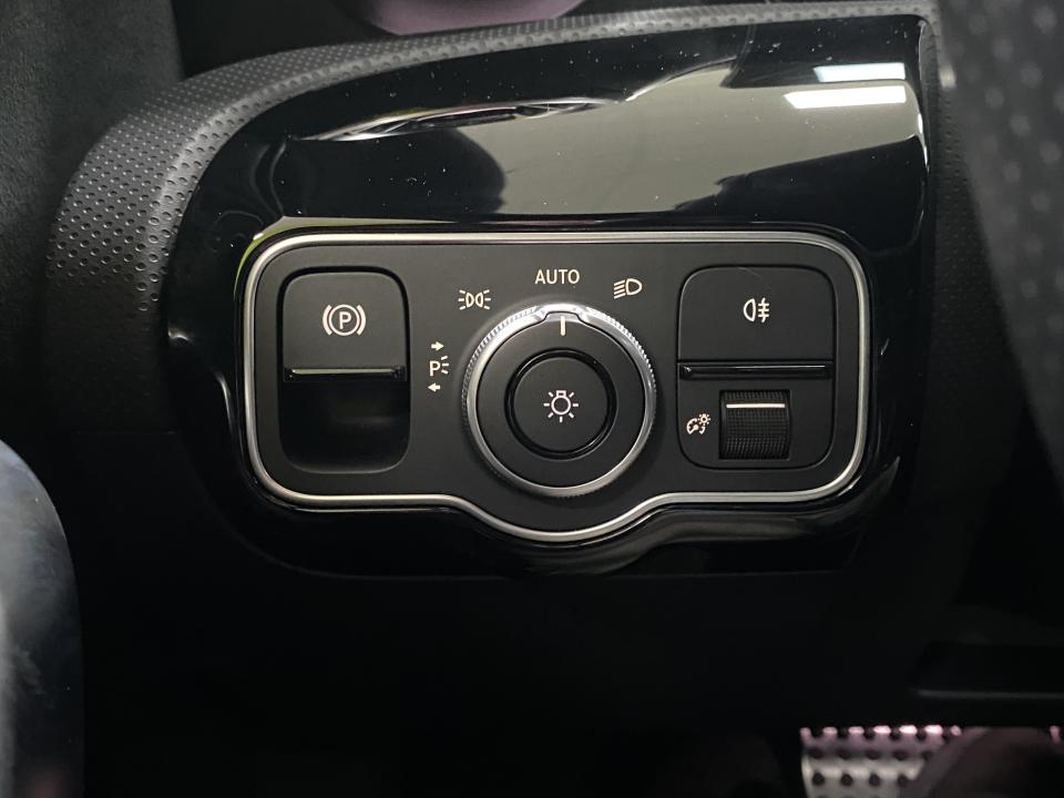 Mercedes Benz Clase A AMG 180 1.3 136CV Auto. MHEV