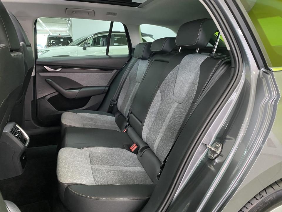 Skoda Octavia Combi Design 2.0 TDI 150CV DSG