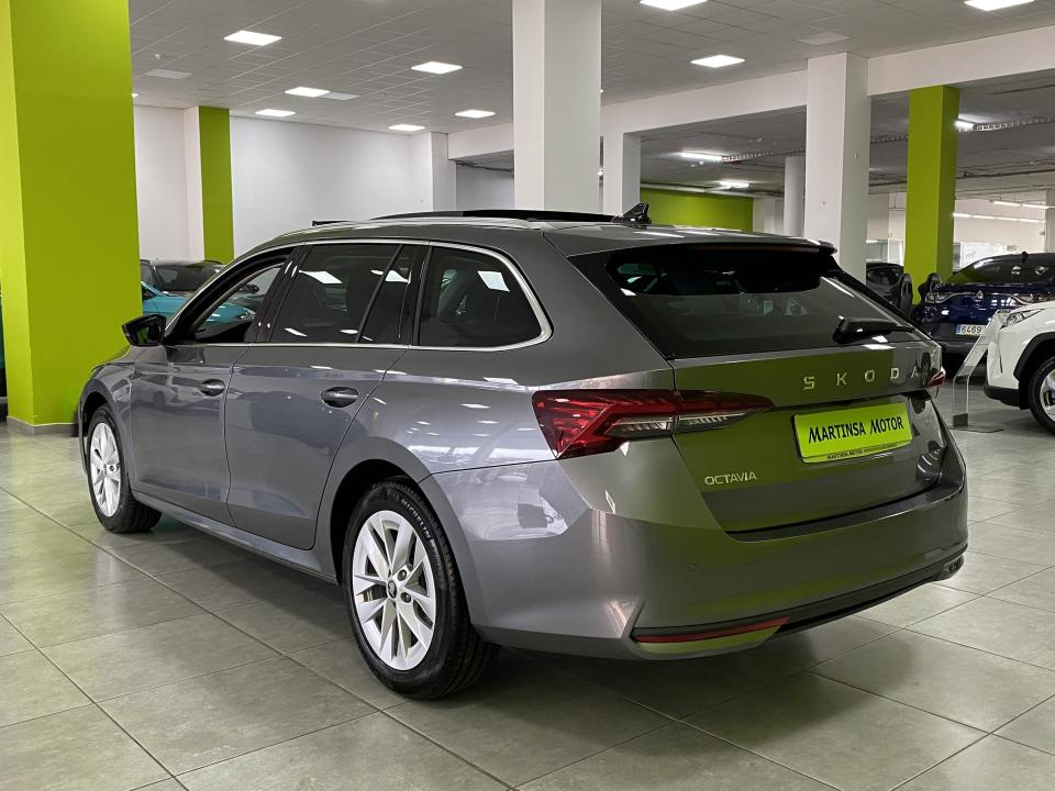 Skoda Octavia Combi Design 2.0 TDI 150CV DSG