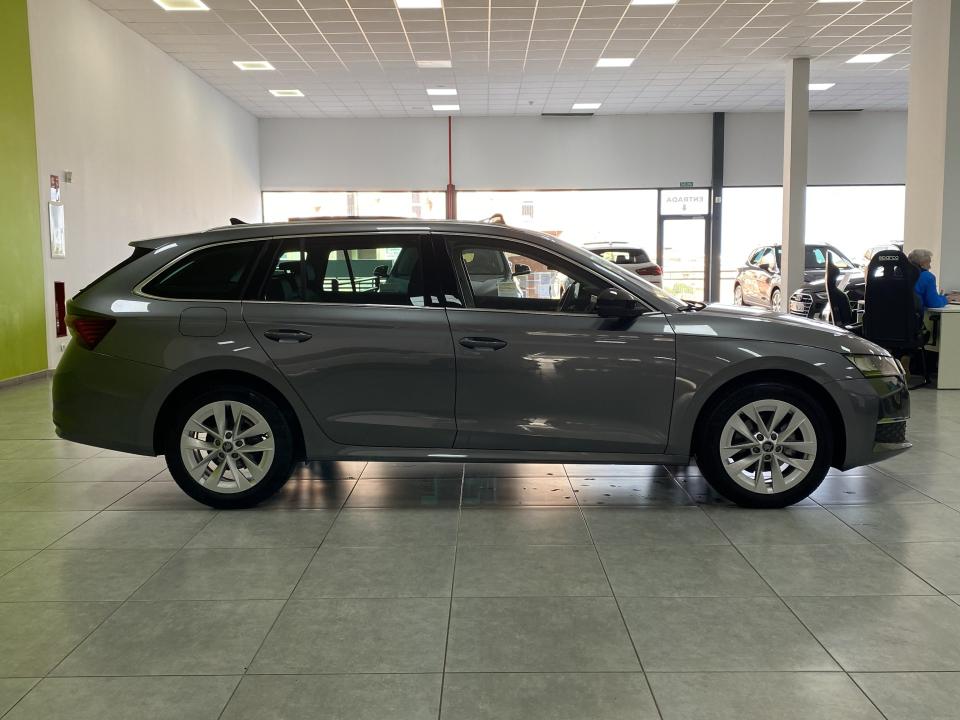 Skoda Octavia Combi Design 2.0 TDI 150CV DSG