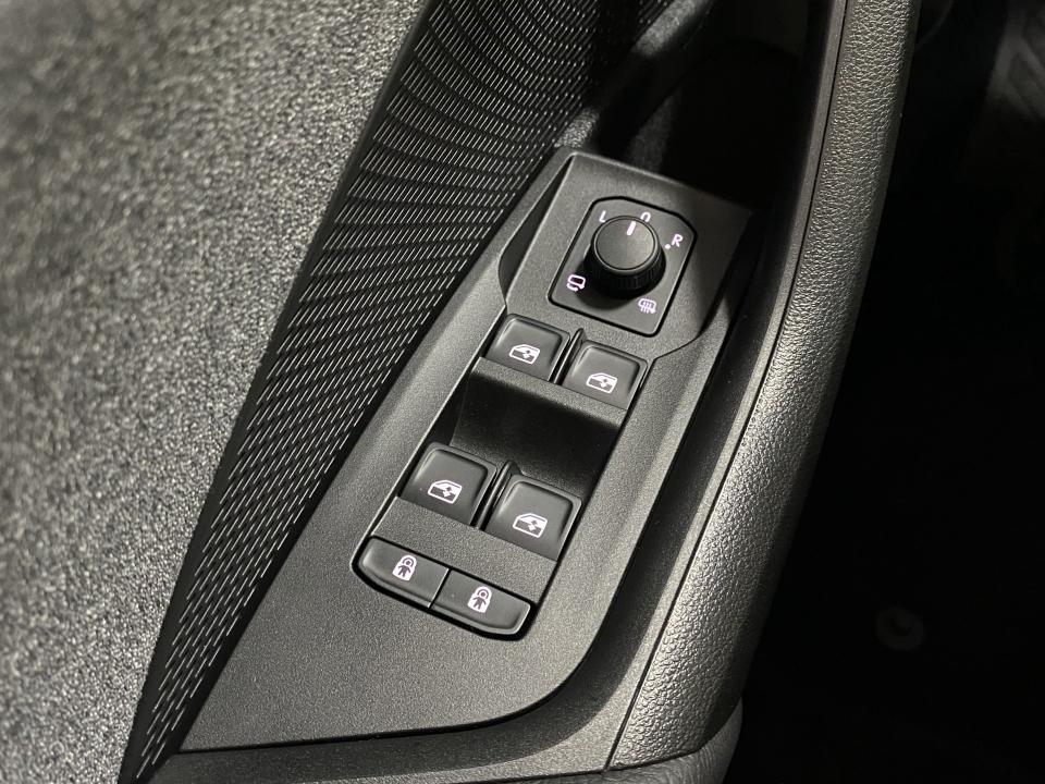 Skoda Octavia Combi Design 2.0 TDI 150CV DSG