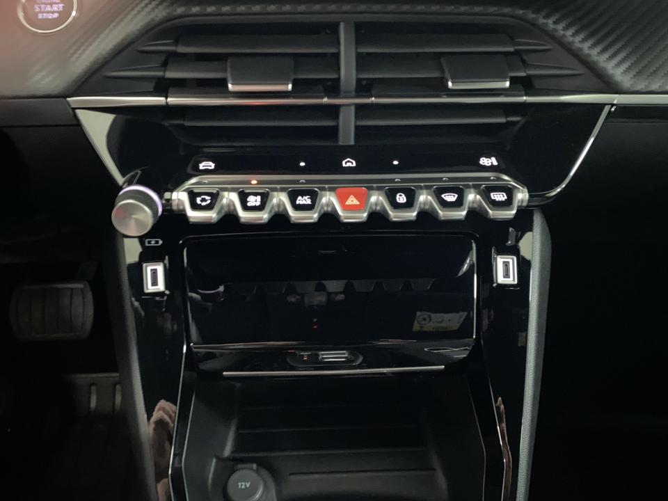 Peugeot 2008 Allure Hybrid 1.2 145CV eDCS6 MHEV