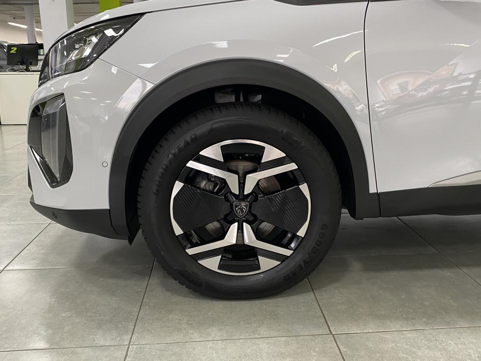 Peugeot 2008 Allure Hybrid 1.2 145CV eDCS6 MHEV