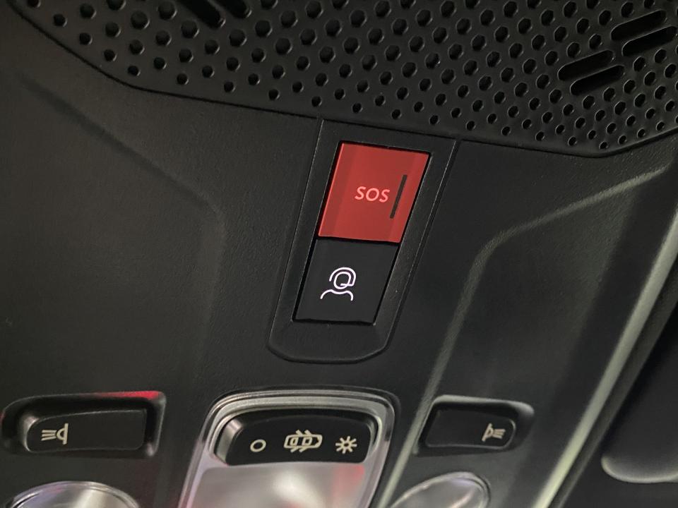 Peugeot 2008 Allure Hybrid 1.2 145CV eDCS6 MHEV