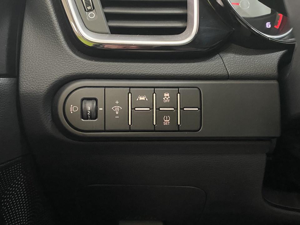 Kia XCeed Tech 1.6 CRDI 136CV DCT MHEV