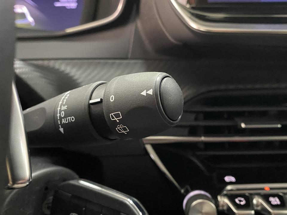 Peugeot 208 Allure Hybrid 1.2 100CV eDCS6 MHEV