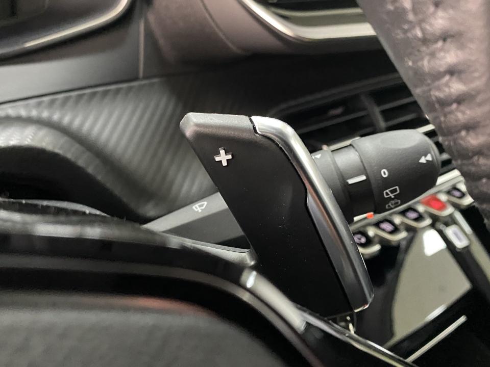 Peugeot 208 Allure Hybrid 1.2 100CV eDCS6 MHEV