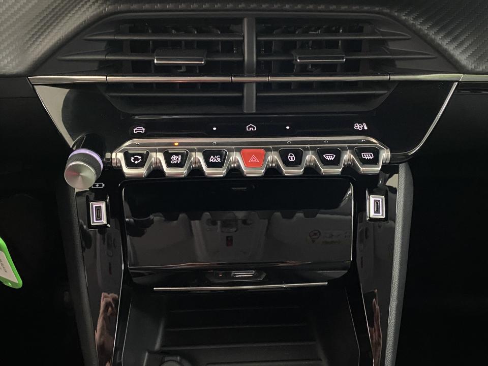 Peugeot 208 Allure Hybrid 1.2 100CV eDCS6 MHEV