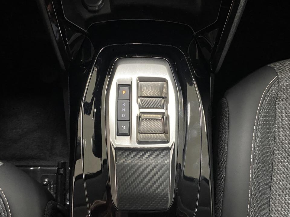 Peugeot 208 Allure Hybrid 1.2 100CV eDCS6 MHEV