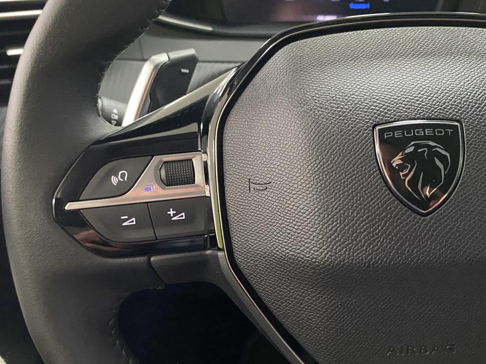 Peugeot 208 Allure Hybrid 1.2 100CV eDCS6 MHEV