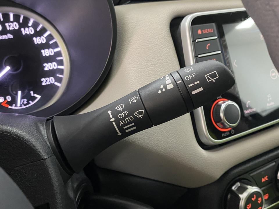 Nissan Micra Acenta 1.0 IG-T 92CV CVT