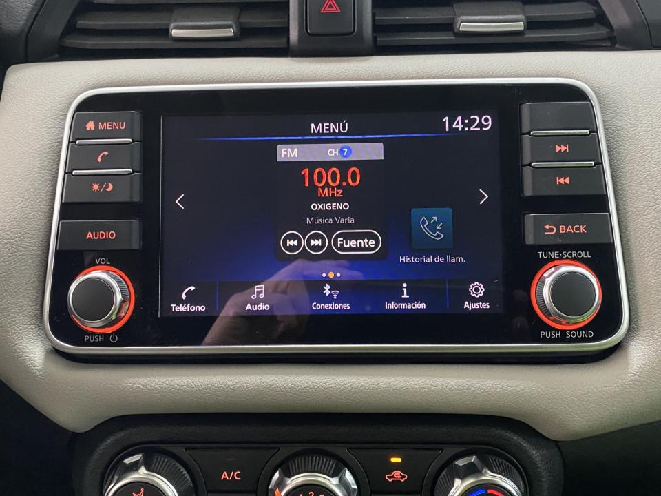 Nissan Micra Acenta 1.0 IG-T 92CV CVT