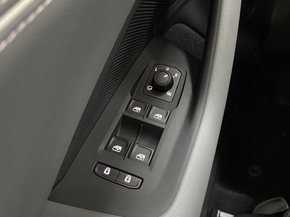 Volkswagen Passat Business 1.5 ETSI 150CV DSG MHEV