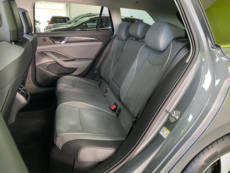 Volkswagen Passat Business 1.5 ETSI 150CV DSG MHEV