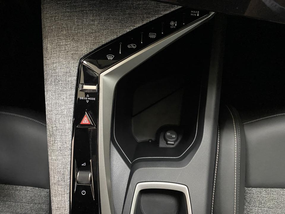 Peugeot 3008 Hybrid 3008 Allure Hybrid 1.2 145CV eDCS6 MHEV