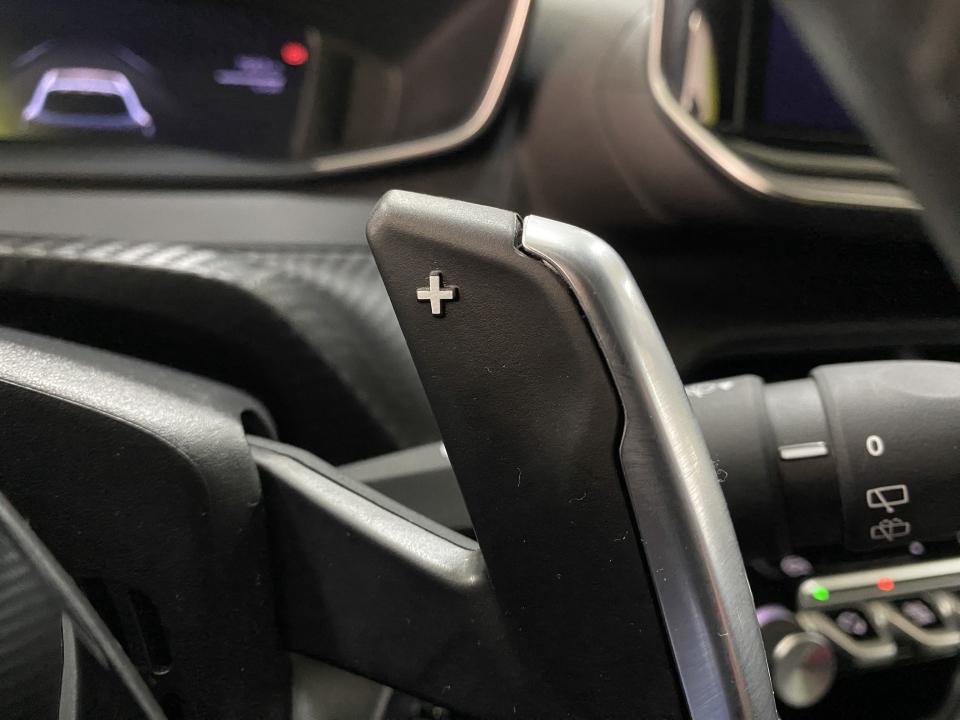 Peugeot 208 Allure Hybrid 1.2 110CV eDCS6 MHEV