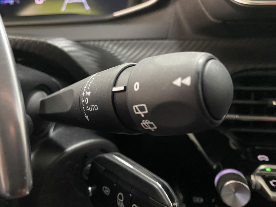 Peugeot 208 Allure Hybrid 1.2 110CV eDCS6 MHEV