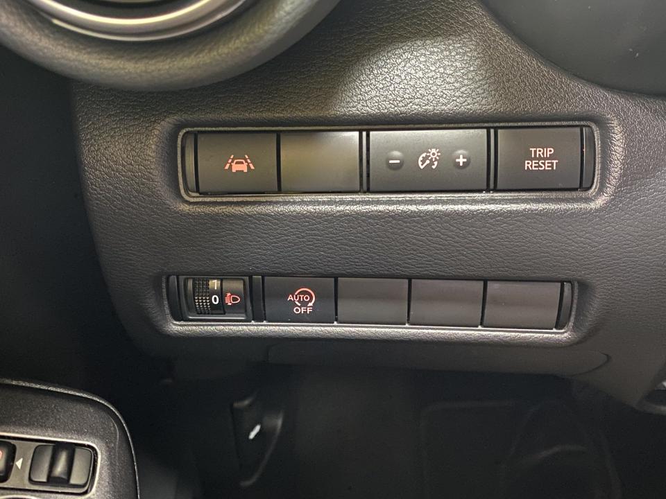 Nissan JUKE N-Connecta 1.0 DIG-T 114CV DCT