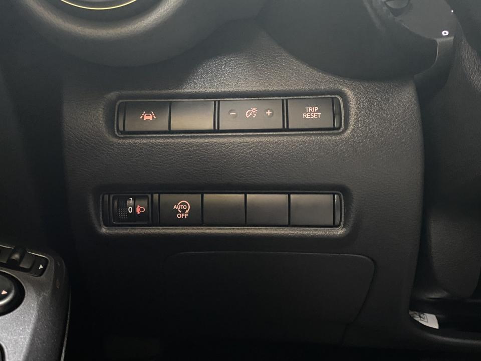 Nissan JUKE N-Connecta 1.0 DIG-T 114CV DCT