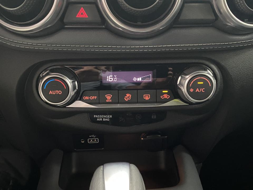 Nissan JUKE N-Connecta 1.0 DIG-T 114CV DCT