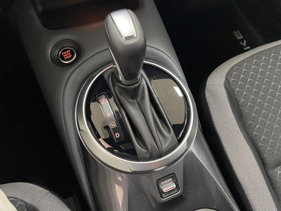 Nissan JUKE N-Connecta 1.0 DIG-T 114CV DCT