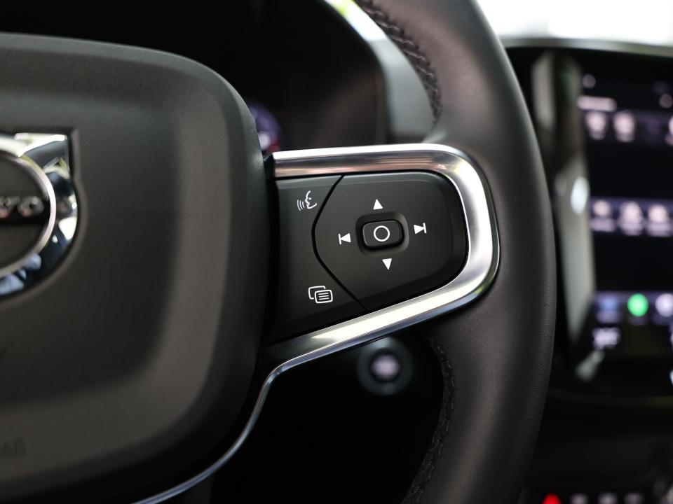 Volvo XC40 Momentum Pro T2 1.5 129CV Auto.