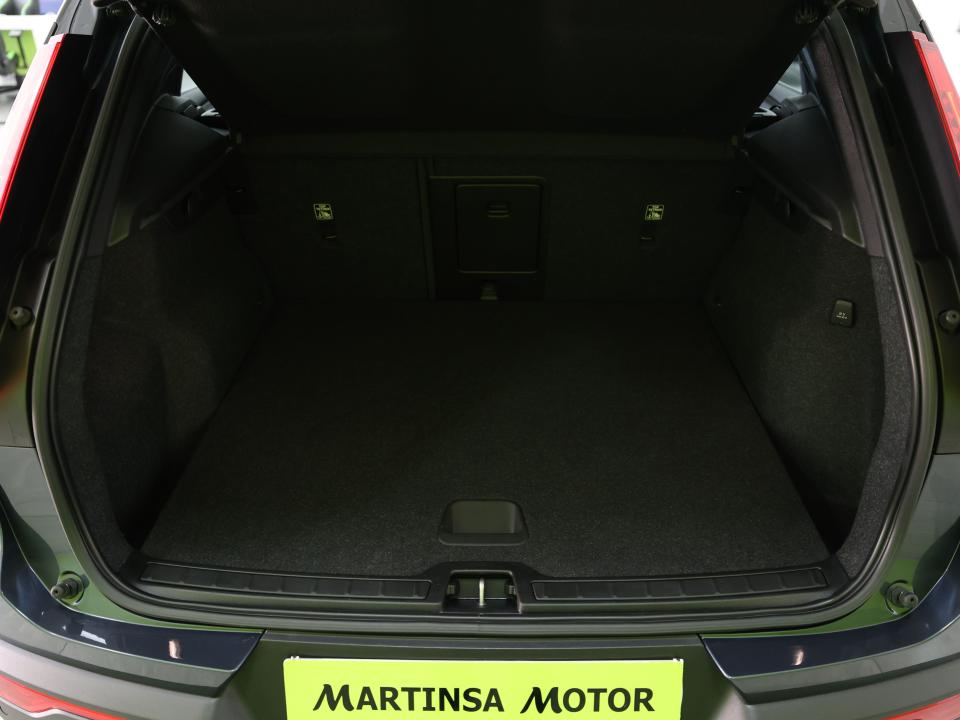 Volvo XC40 Momentum Pro T2 1.5 129CV Auto.